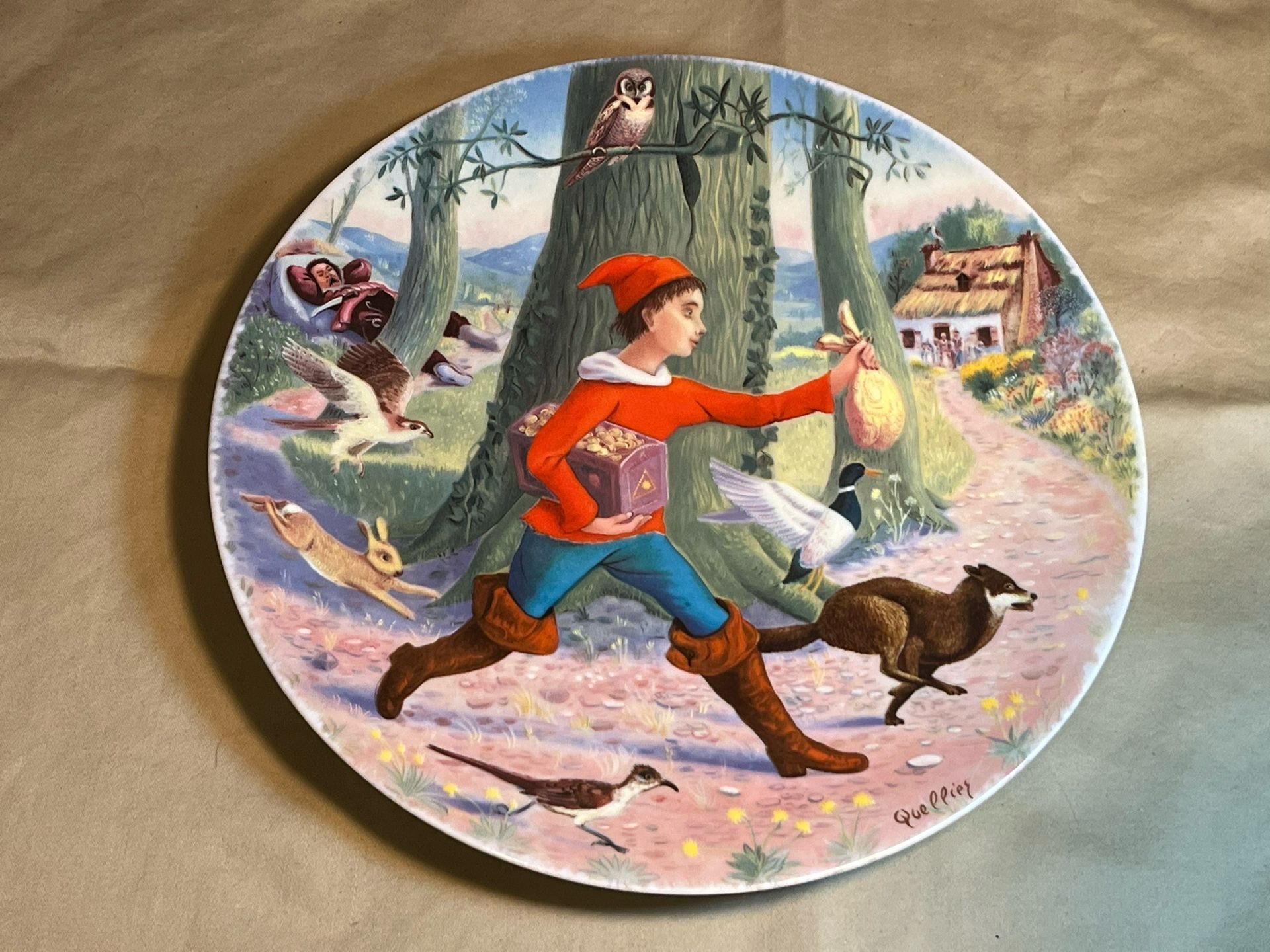 Le Pet it Pocket Collector Plate 1984