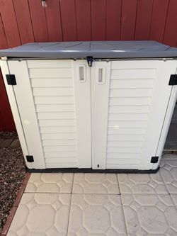 Plastic storage