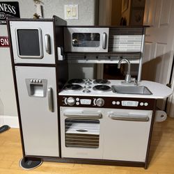 Kitchen Set With Accessories 