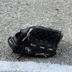 Rawlings baseball glove 13in