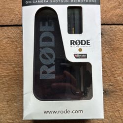 Rode VideoMic Pro+ On-Camera Shotgun Microphone