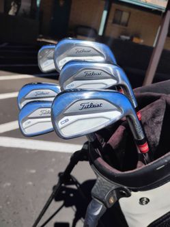 Titleist 620 CB Forged Iron Set! Golf Clubs!