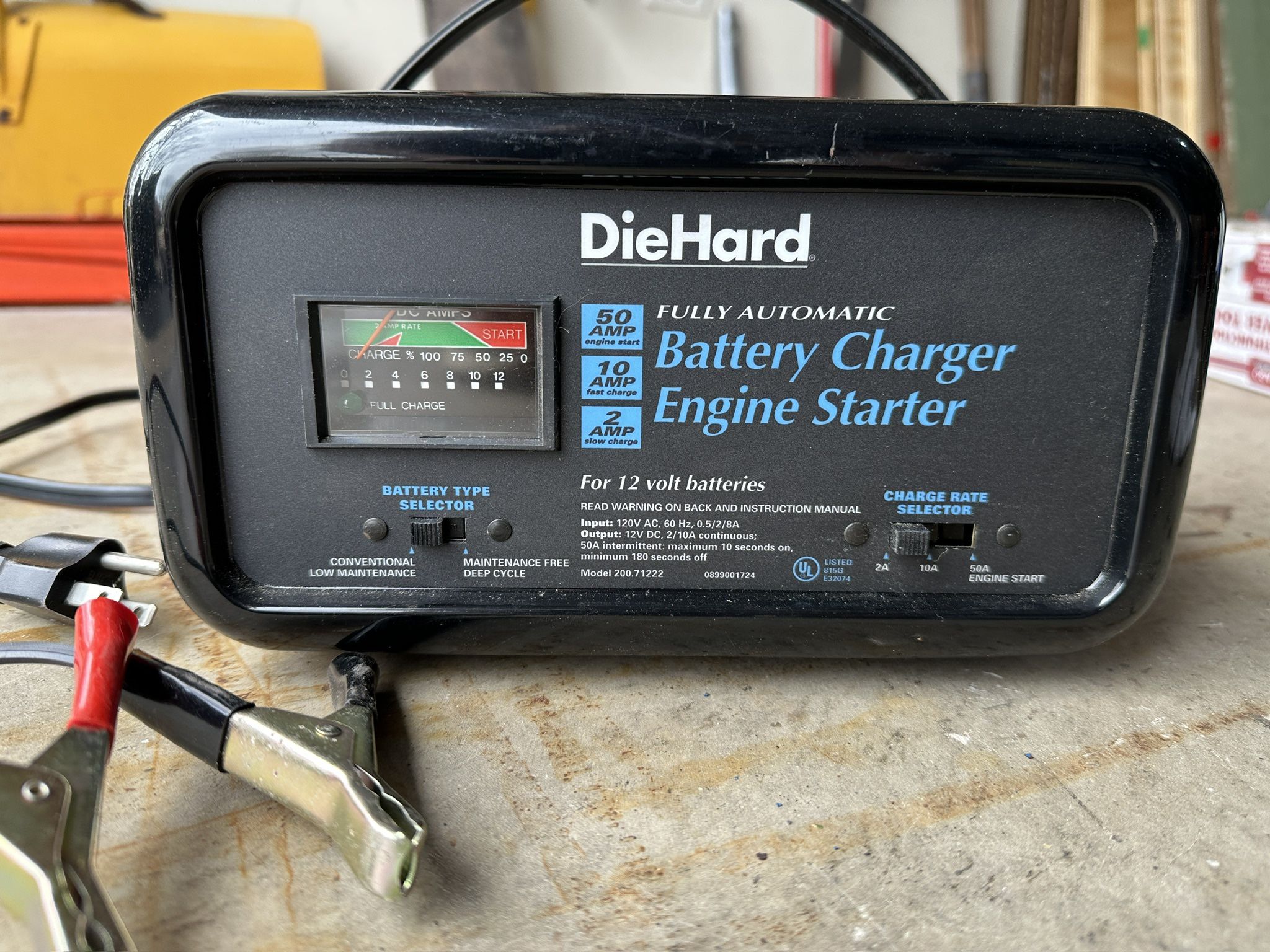 DieHard Battery Charger (12v)