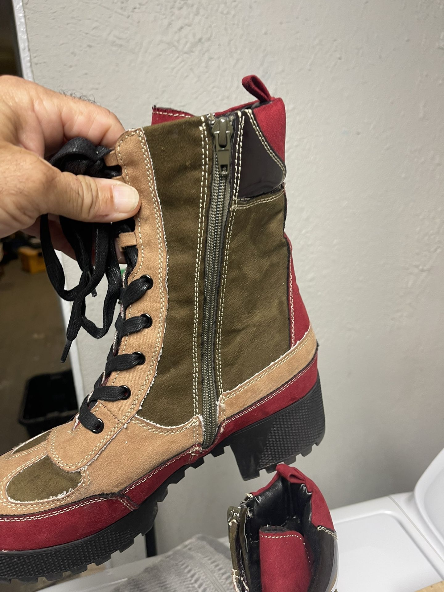 Boots Lady’s