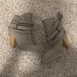 Women Heels Size 8.5 