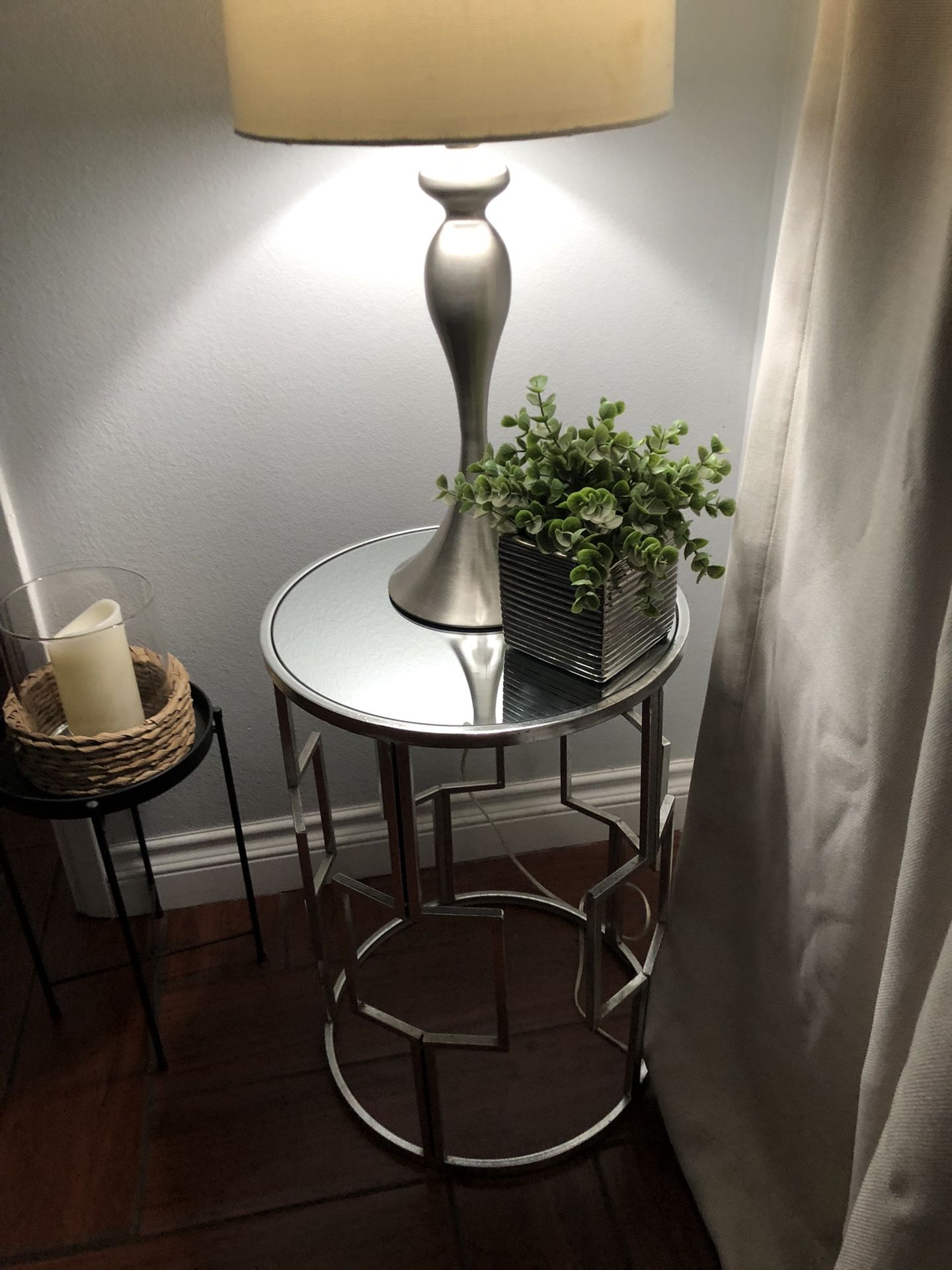 Side Table With Mirror Top