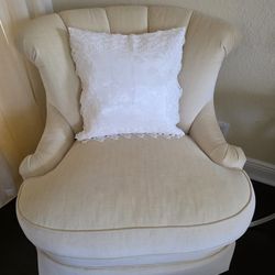 Set Of 2 Chairs For Sale