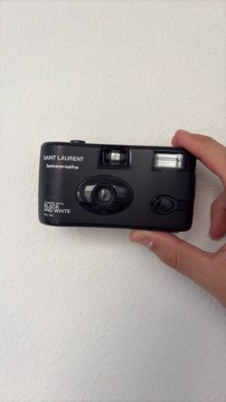 SAINT LAURENT x Lomography Black and White Reusable Camera