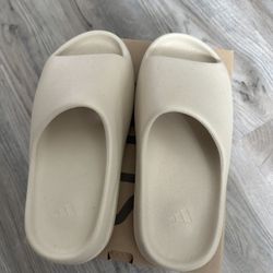 Yeezy Slides 