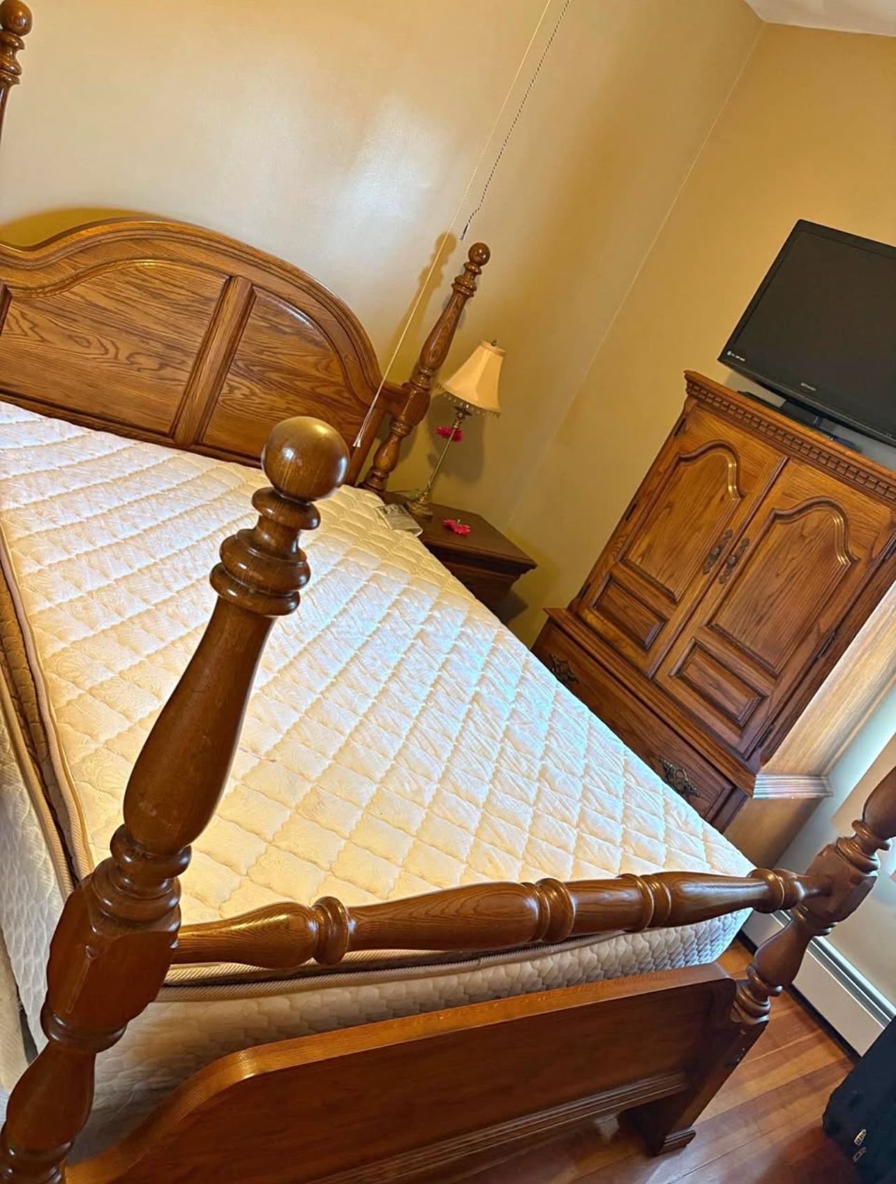 Queen Size Bedroom Set