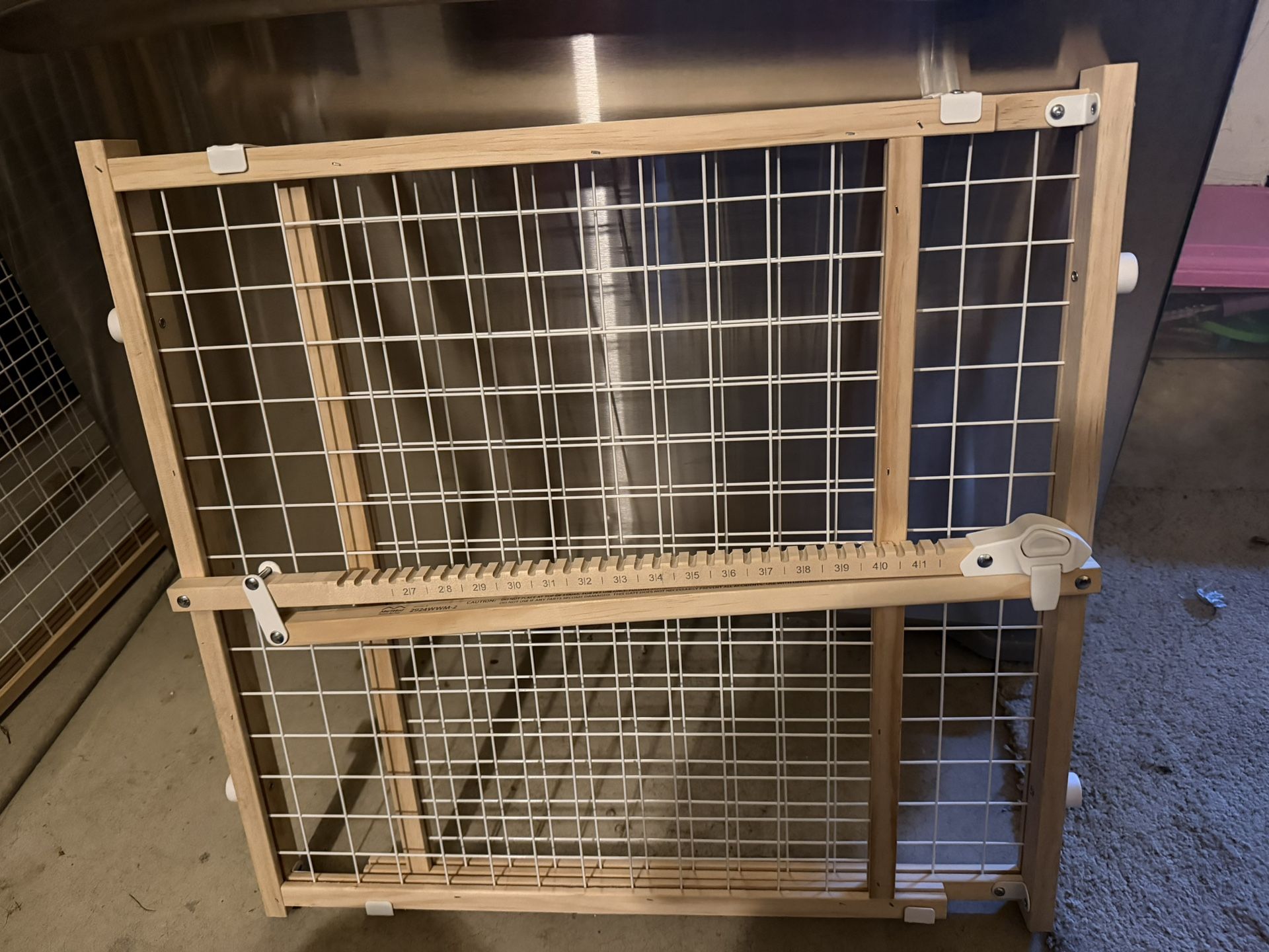 Pets Wire Mesh Pet Safety Gate (Small)