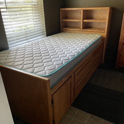 Bedroom Set- Twin