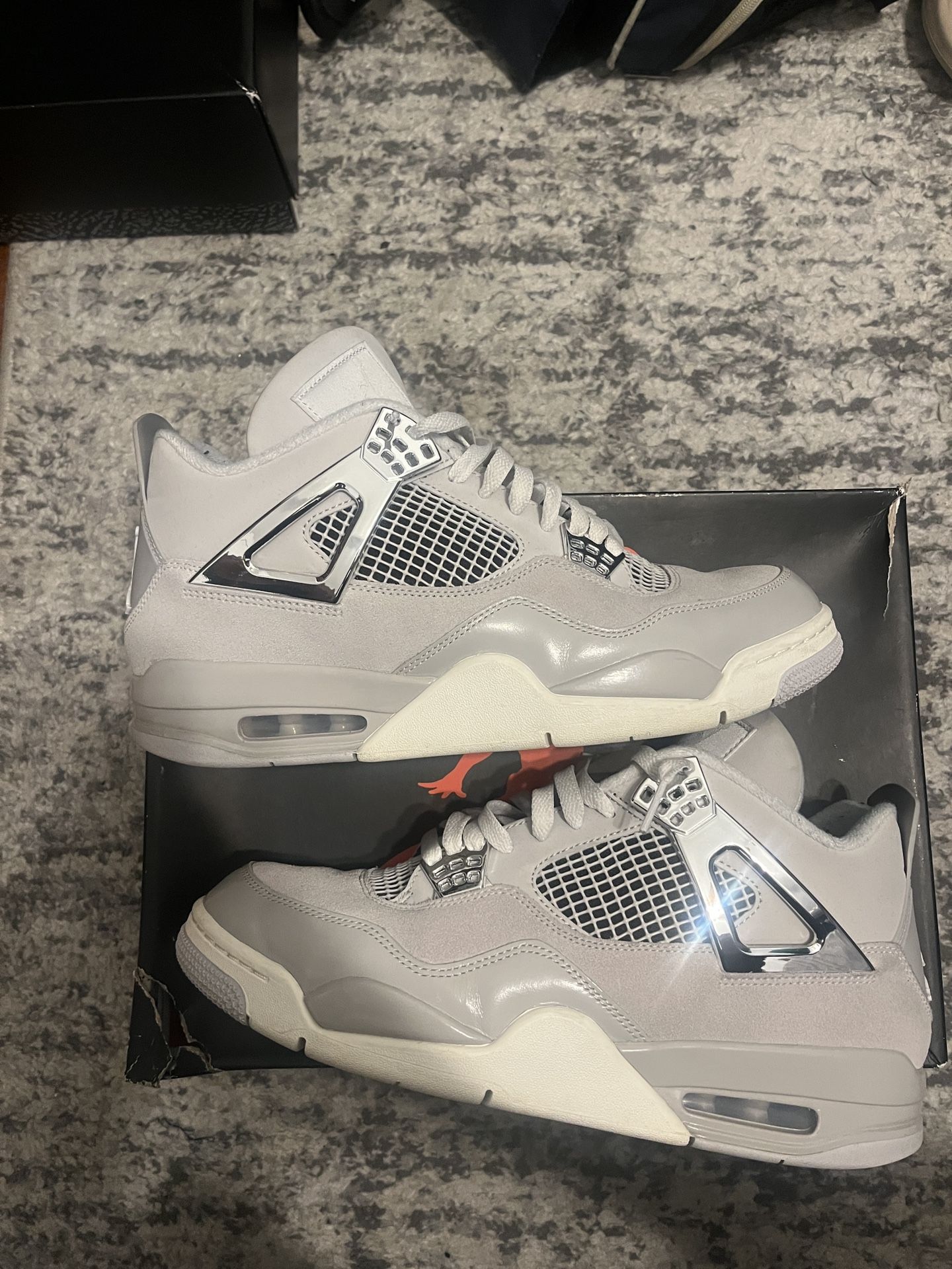 Jordan 4 Retro “Frozen Moments” Size 10W/11.5M