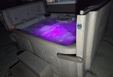 Hot tub spa jacuzzi