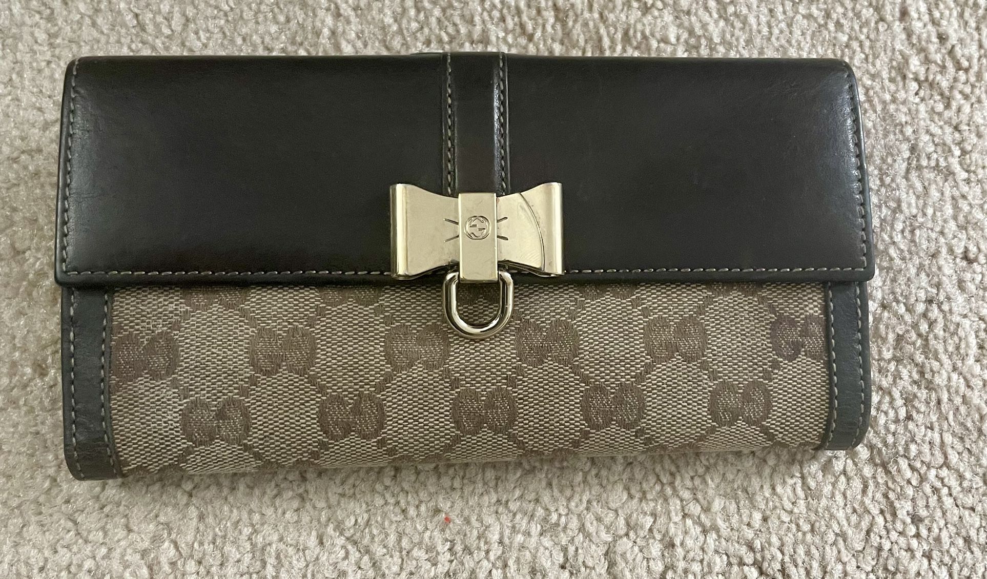 Authentic Gucci Brown/Beige leather long wallet 