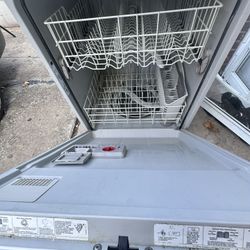Kenmore Dishwasher 