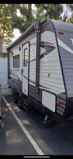 2018 Heartland, travel trailer 18SLE