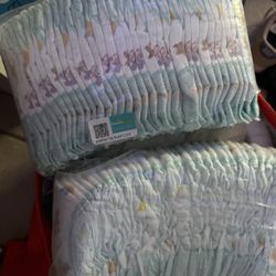 200 PAMPERS SIZE 1 AND NEWBORN