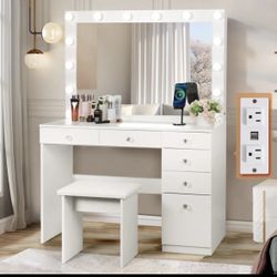 Makeup Vanity