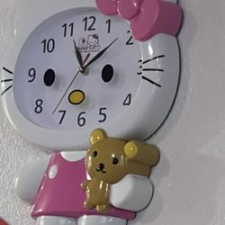 Hellokitty Clock Med Size $75