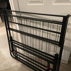 Twin Bed frame Heavy guage metal  (bedding Available )