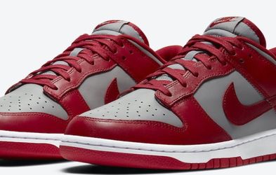 DS SIZE 8 NIKE DUNK LOW UNLV