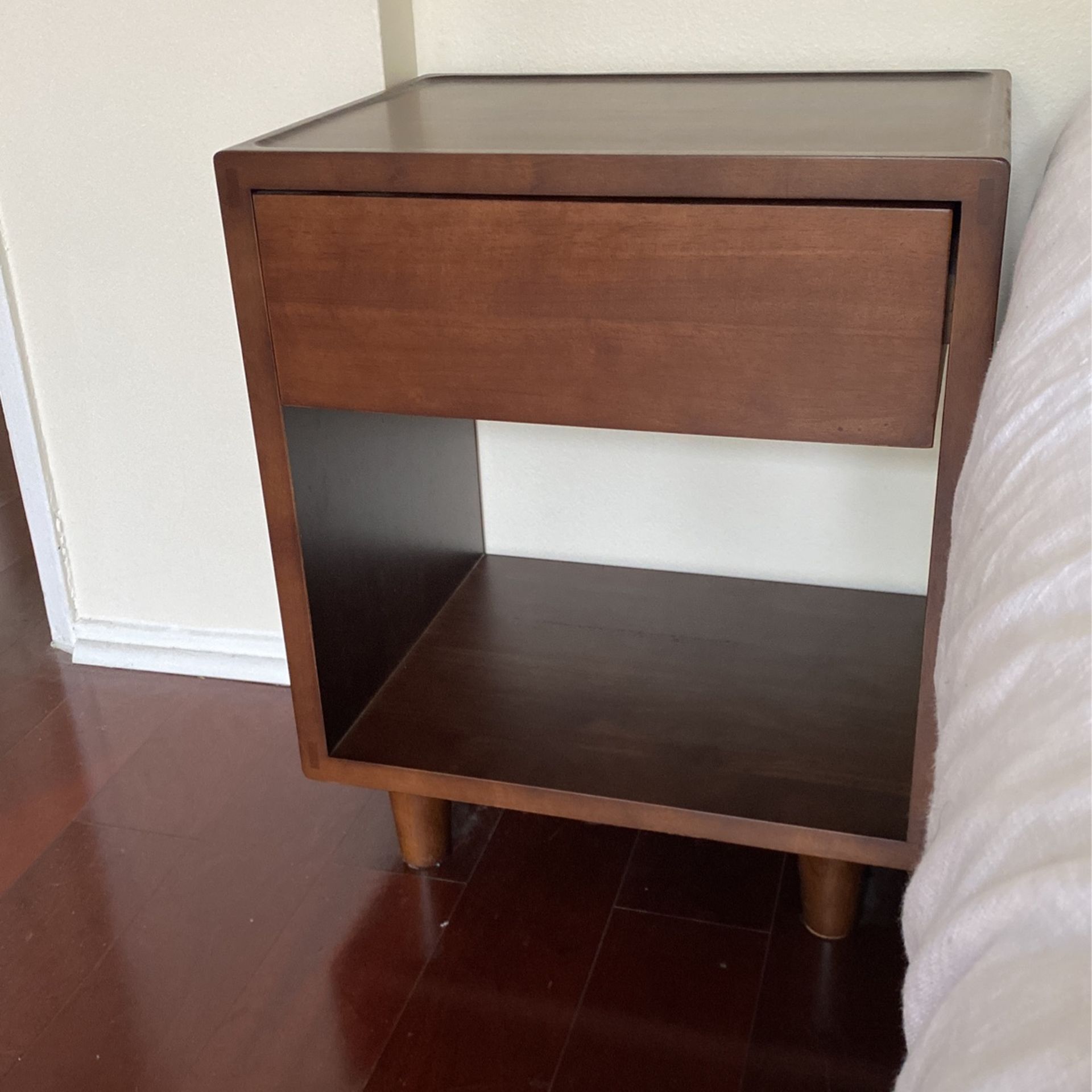 Thuma Queen Bed Set (Espresso)