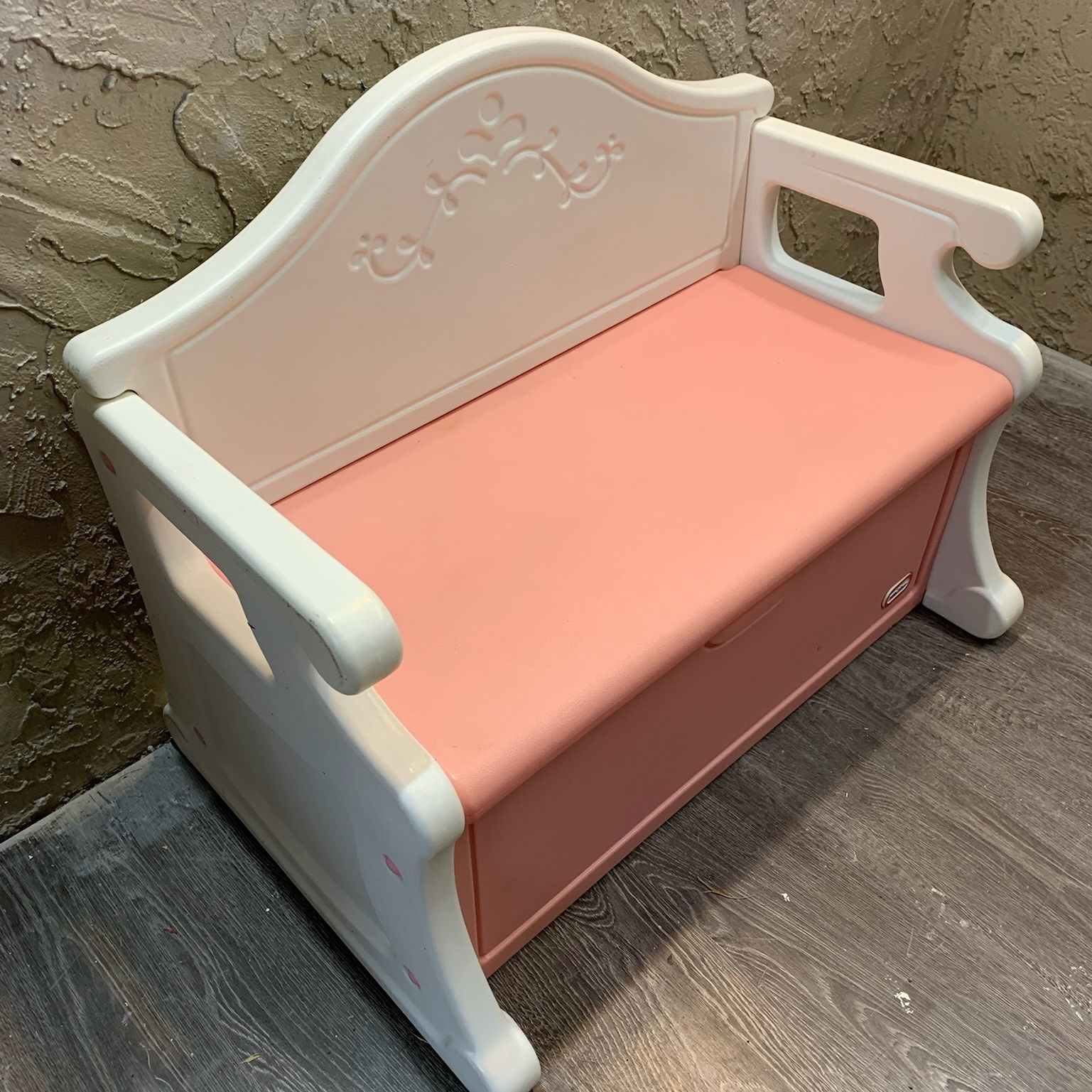 Little Tikes Dollhouse Pink outlet & White Rocking Chair RARE victorian Toy box bench