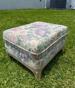 Selling beautiful floral ottoman – 28.5 x 22.5 x 16.5 /