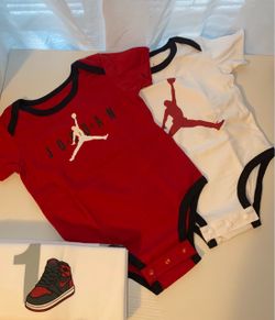 Jordan Unisex Baby 0-6M and 6-12M 3 piece Cotton Set 2 Bodysuits & Blanket
