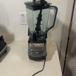 Ninja blender 1000W 