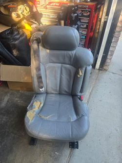 Tahoe seat
