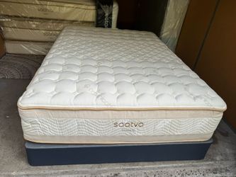 Saatva Rx Queen Mattress - LIKE NEW! Delivery Available