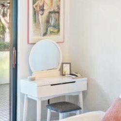 White Vanity With Mirror And Stool 