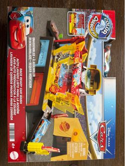 Disney Pixar Cars- Race Car Wash Set