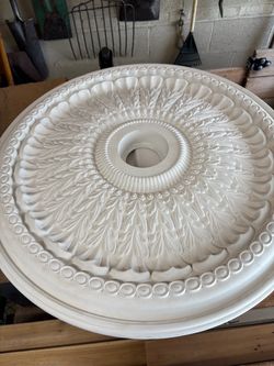 27” Ceiling Medallion