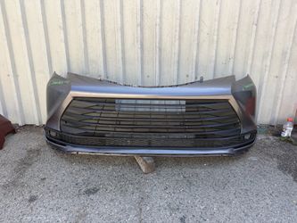 Toyota Sienna ( 2021 2022 2023 2024 2025  ) Front bumper cover with lower grille original used OEM ‼️ BOTTOM CRACKS ‼️