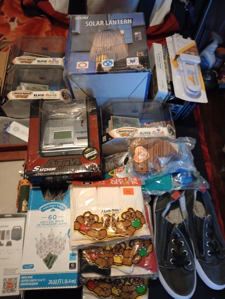 Assorted Lot Of Merchandise!!