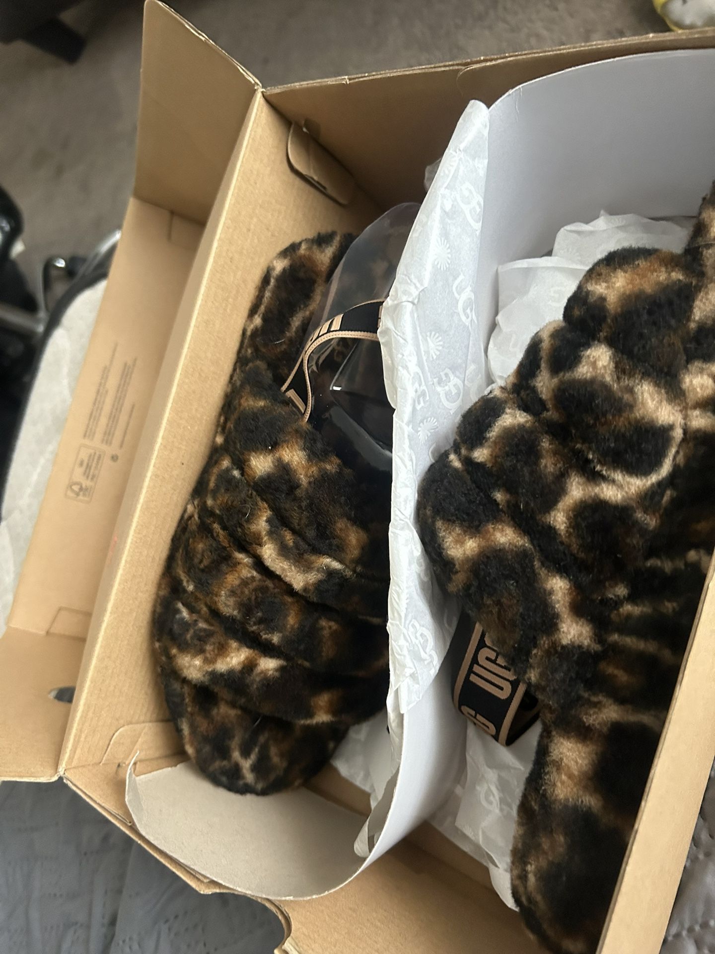 Ugg Slides