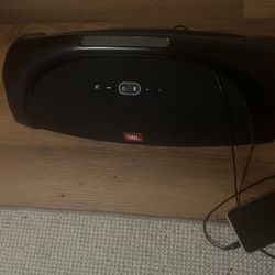 Black JBL Boombox 2