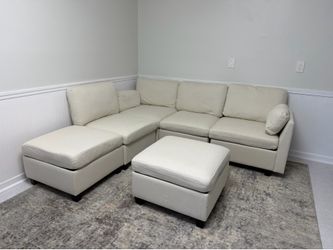 Versatile Modular Sectional Sofa with Storage Ottoman – Cream/Beige – Like New