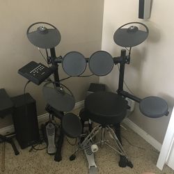 Yamaha DTX430K Electric Drum Set