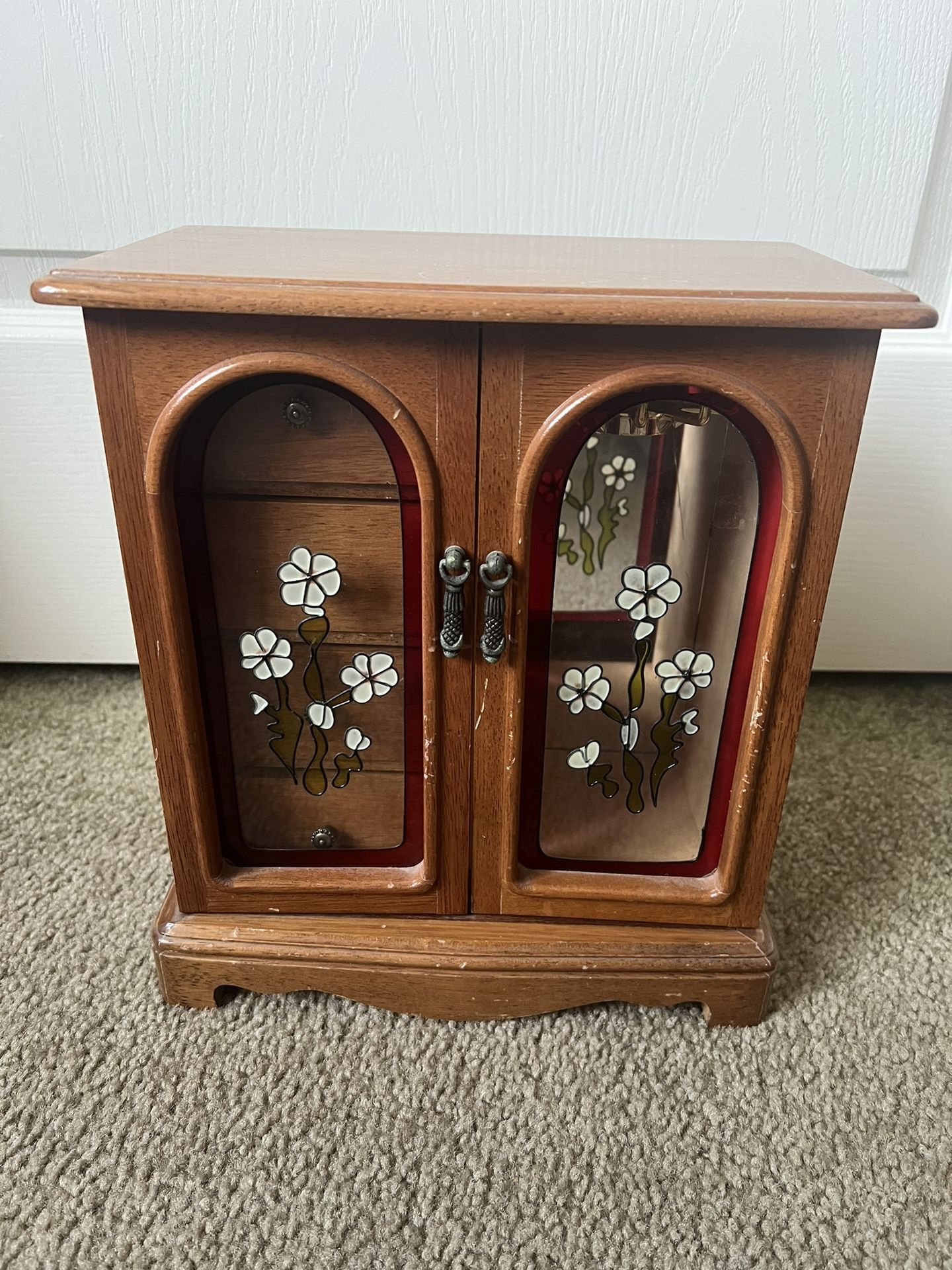 Wooden Woman’s Jewelry Box