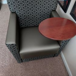 Chairs With Small Removable Swivel Table