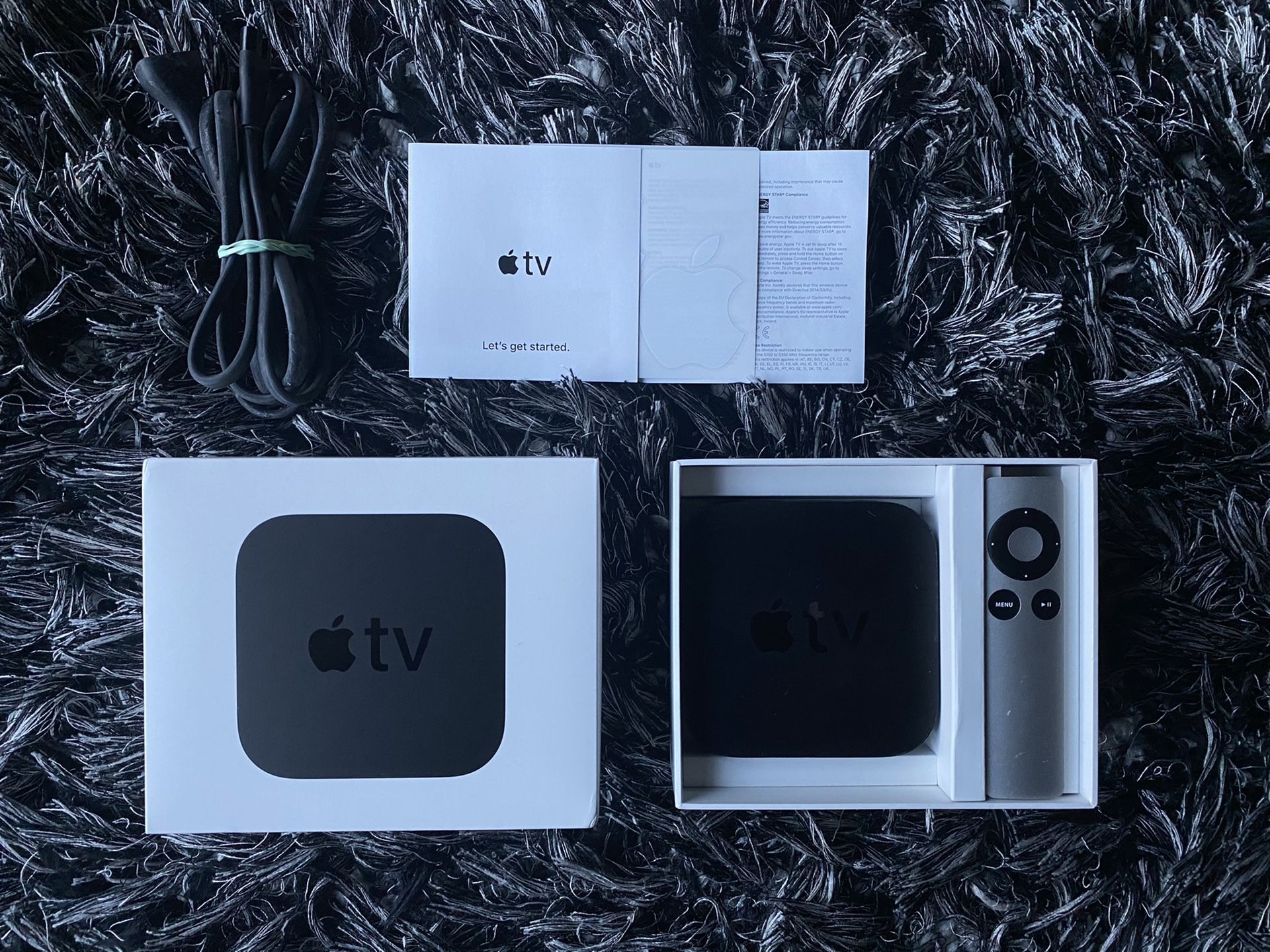 Apple TV - Works Perfect - box + remote