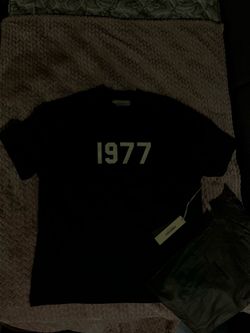 Essentials tee shirt size M