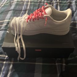 Supreme Nike Air Force 1 lows