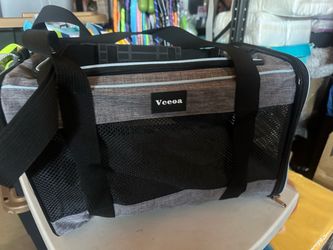 Pet carrier bag