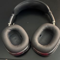Airpod Maxes 