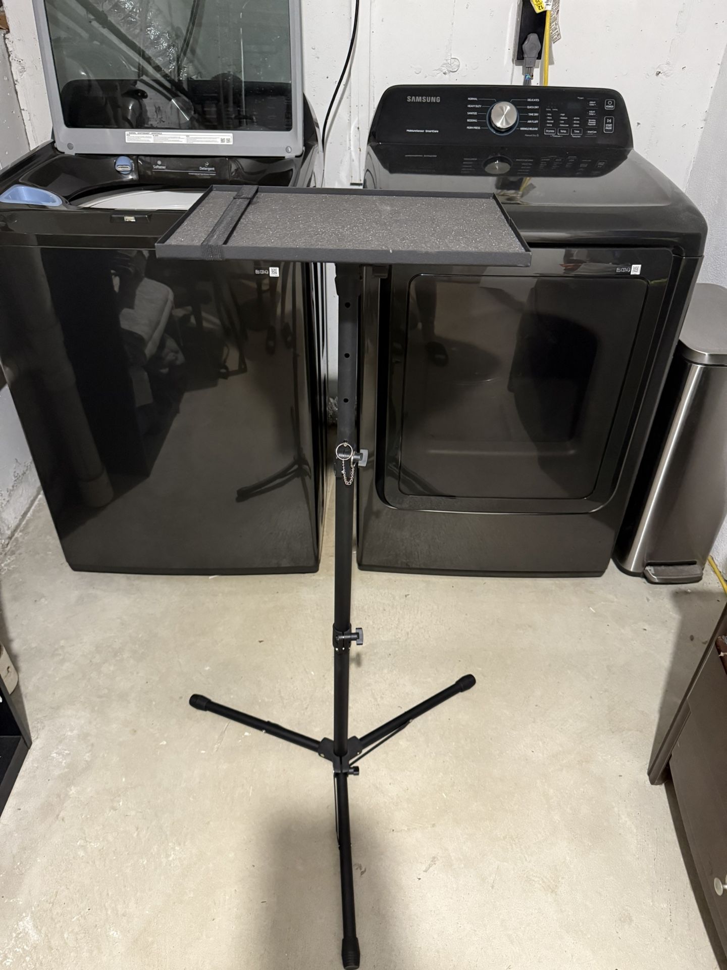 TriPod Stand for Laptops